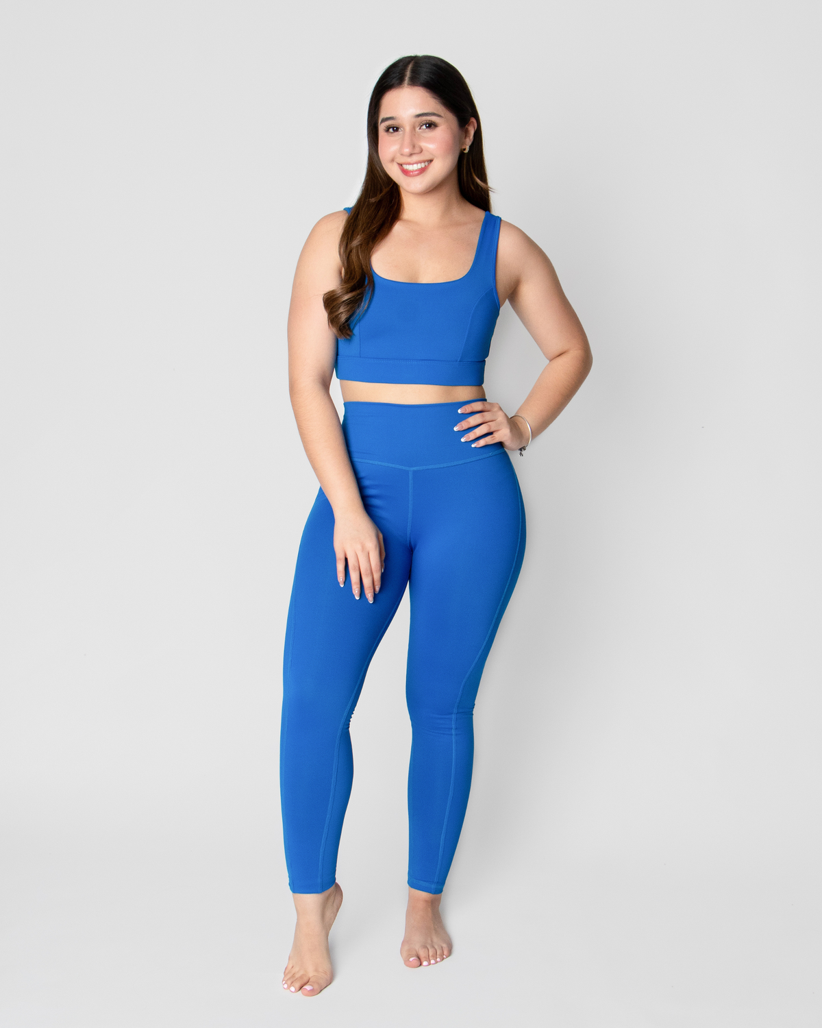 Legging básico con corte en pierna