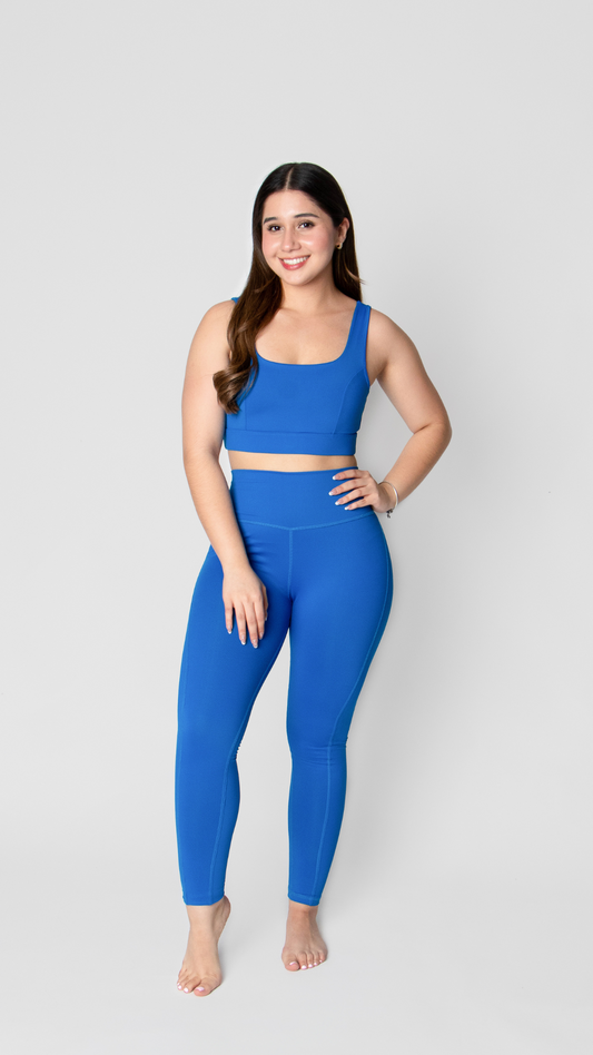 Legging básico con corte en pierna